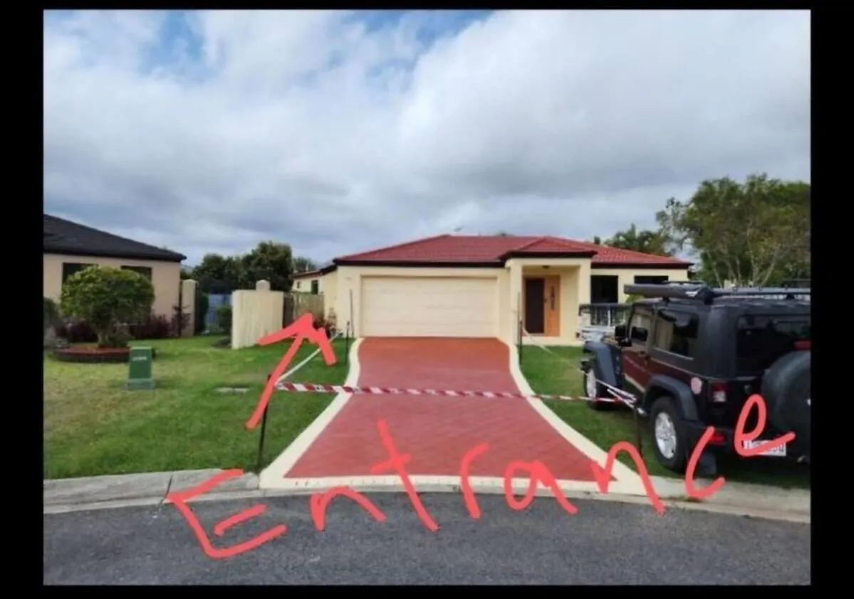 Suburban Paradise With A Pool Petrie